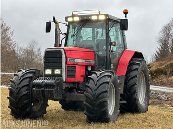 Трактор MASSEY FERGUSON 1000 series