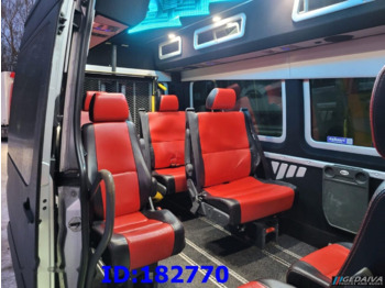 Микроавтобус MERCEDES-BENZ Sprinter 319