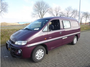 Hyundai H200 2.5 Dubbele Cabine Autom - Фургон с закрытым кузовом