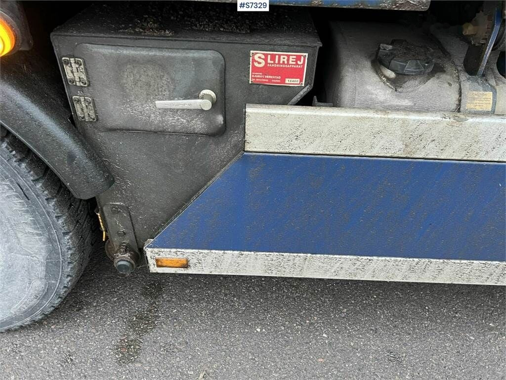 Грузовик с закрытым кузовом Volvo FH 6x2 wood chip truck with trailer: фото 25