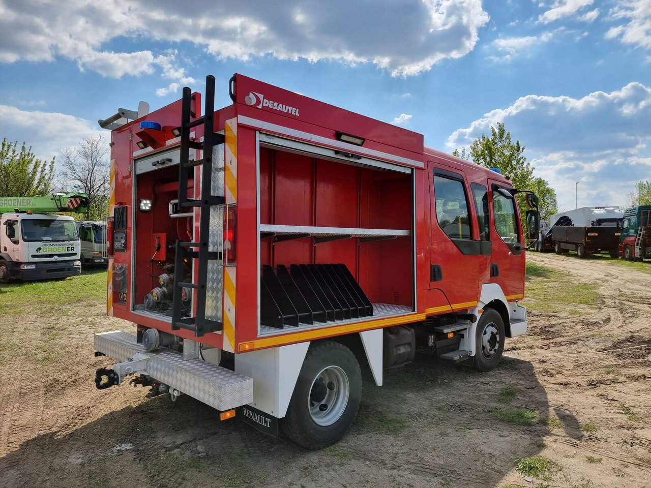 Пожарная машина Renault Midlum 210 dci Fire Truck - 2000l water + 170l foam: фото 15