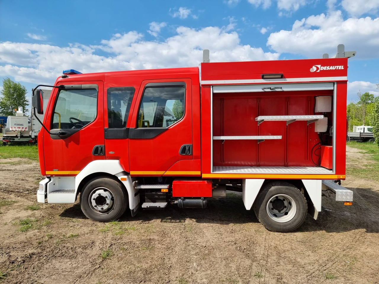 Пожарная машина Renault Midlum 210 dci Fire Truck - 2000l water + 170l foam: фото 12