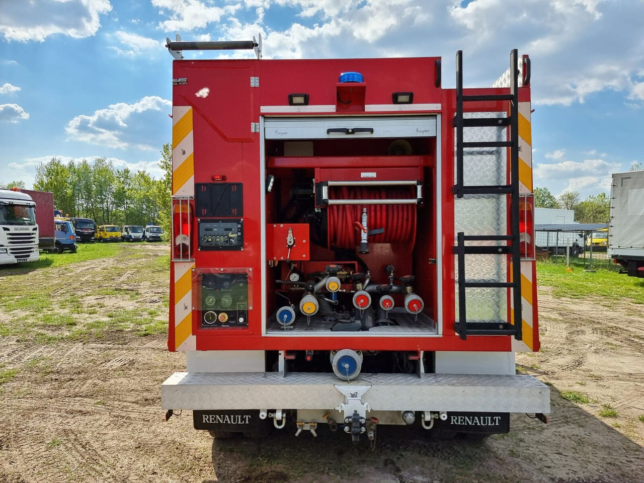 Пожарная машина Renault Midlum 210 dci Fire Truck - 2000l water + 170l foam: фото 18