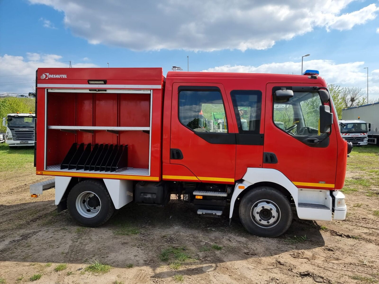 Пожарная машина Renault Midlum 210 dci Fire Truck - 2000l water + 170l foam: фото 16