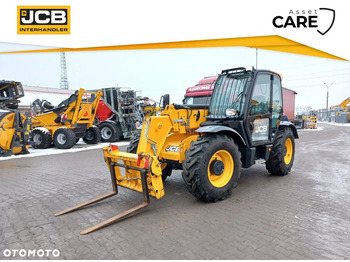 Телескопический погрузчик JCB