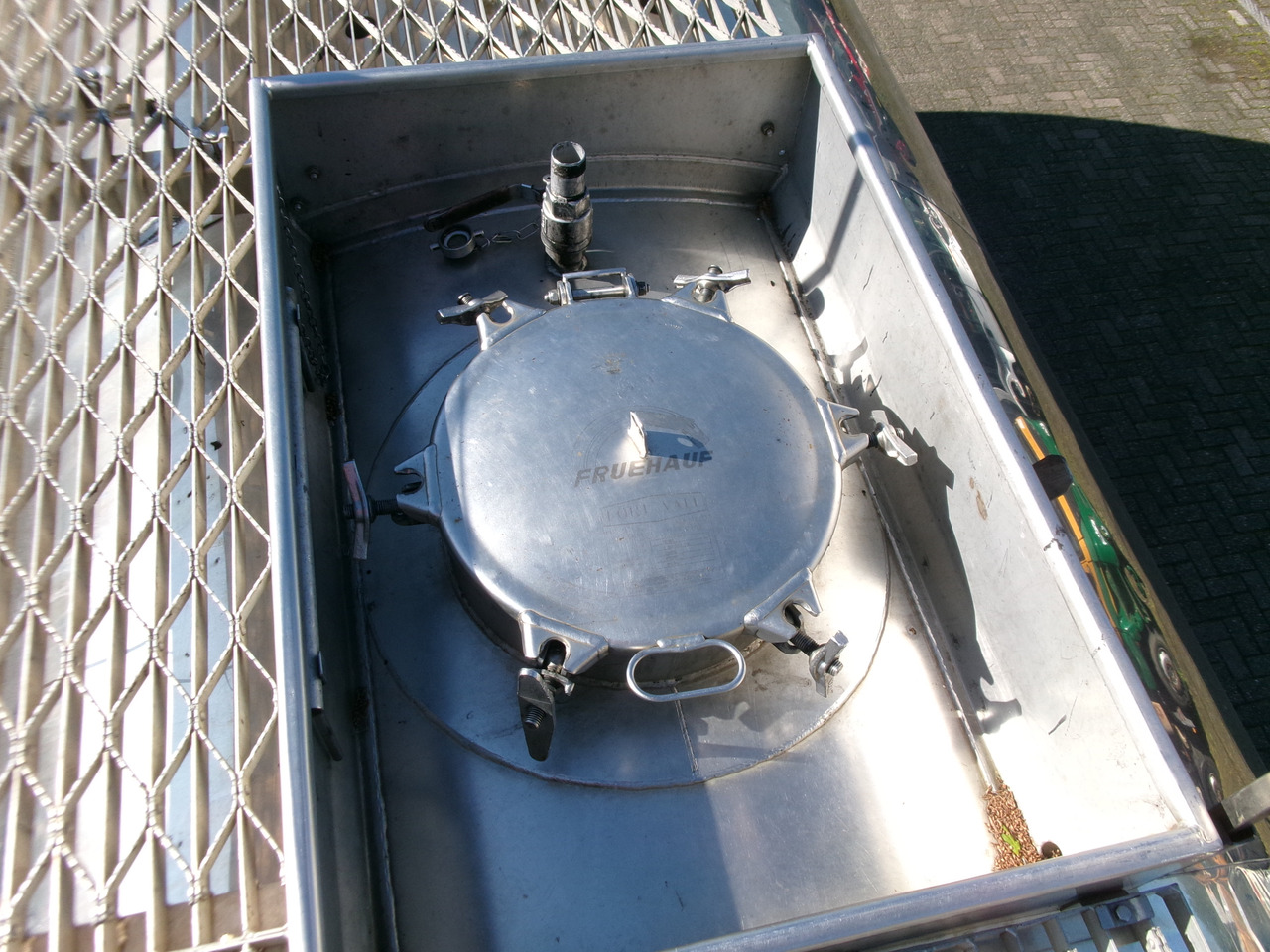 Полуприцеп-цистерна для транспортировки химикатов Crane Fruehauf Chemical tank inox 37.5 m3 / 1 comp + pump: фото 25