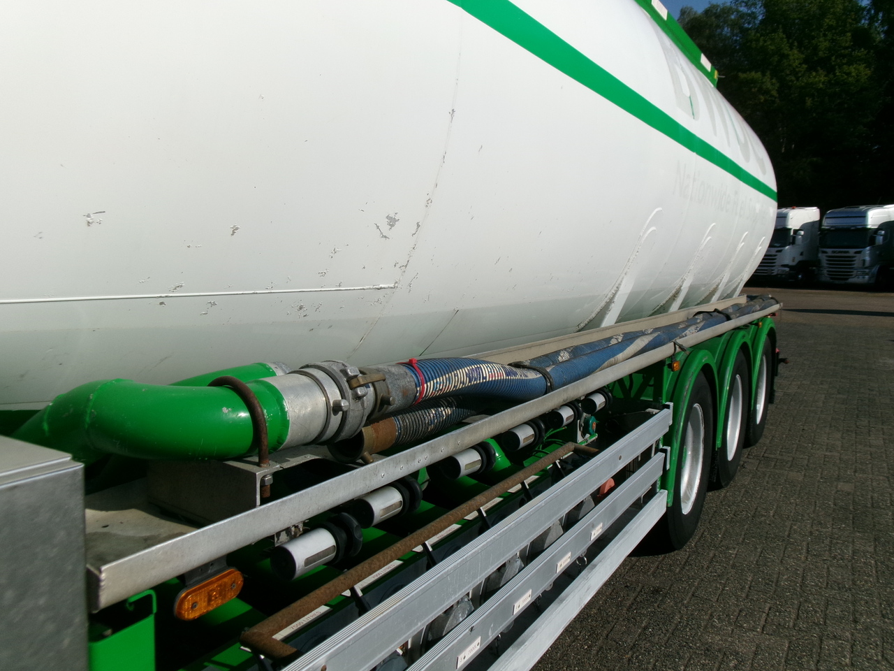 Полуприцеп-цистерна для транспортировки топлива Feldbinder Fuel tank alu 42 m3 / / 6 comp + pump: фото 7