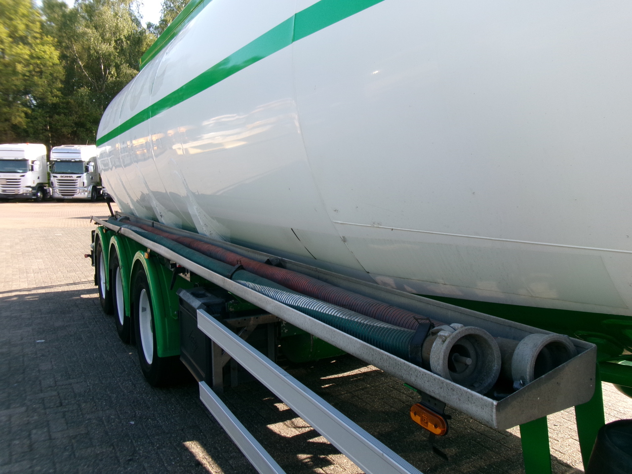 Полуприцеп-цистерна для транспортировки топлива Feldbinder Fuel tank alu 42 m3 / / 6 comp + pump: фото 6