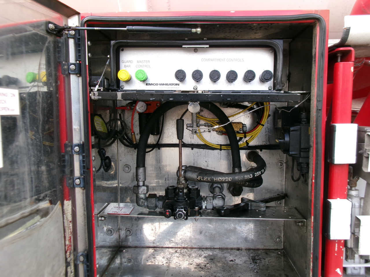 Полуприцеп-цистерна для транспортировки топлива Feldbinder Fuel tank alu 44.6 m3 + pump: фото 13