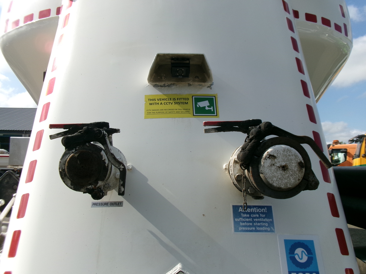 Полуприцеп-цистерна для транспортировки муки Feldbinder Powder tank alu 36 m3 / 1 comp: фото 16