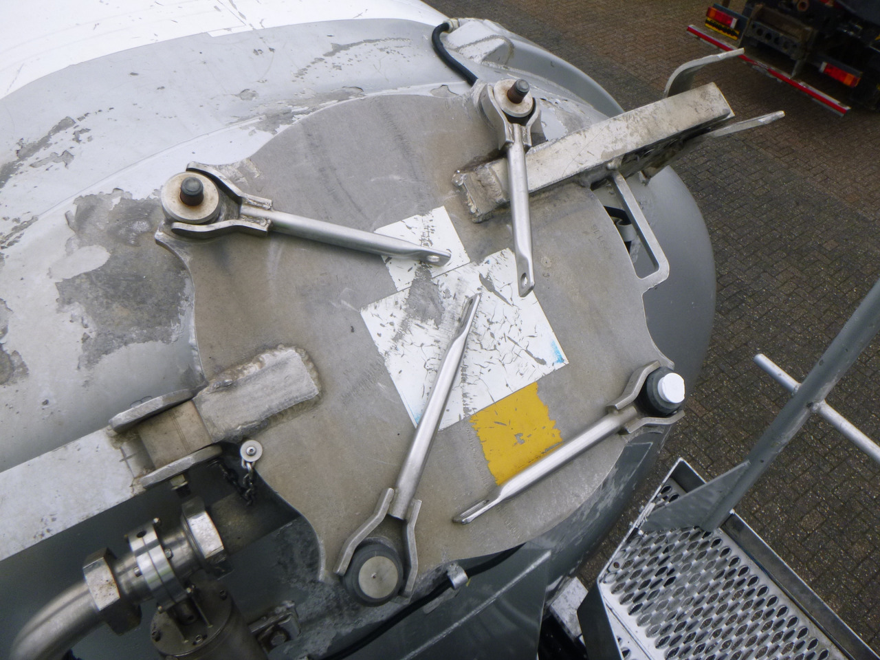 Feldbinder Powder tank alu 38 m3 (tipping) в лизинг Feldbinder Powder tank alu 38 m3 (tipping): фото 14