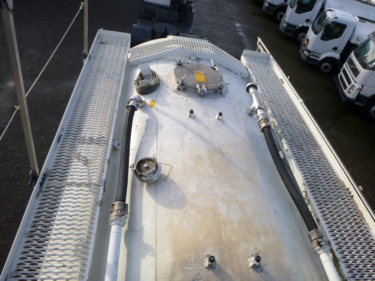 Полуприцеп-цистерна для транспортировки муки L.A.G. Powder tank alu 60.5 m3 (tipping): фото 10