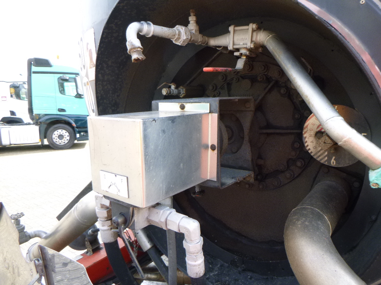 Полуприцеп-цистерна для транспортировки битума Magyar Bitumen tank inox 31 m3 / 1 comp ADR 10-04-2023: фото 11