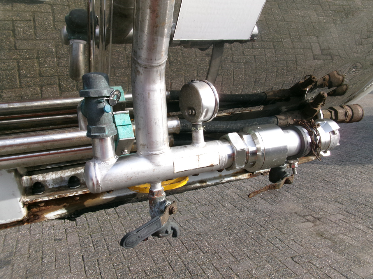 Полуприцеп-цистерна для транспортировки химикатов Magyar Chemical tank inox 29.8 m3 / 1 comp: фото 17