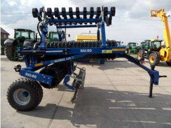 Dal-Bo Maxiroll Cambridge 6.3 m - Полевой каток