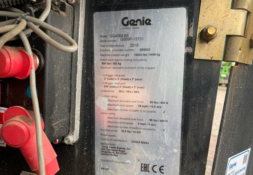 Ножничный подъемник Genie GS-4069BE Bi-Fuel Scissor Work Lift 1412cm: фото 10