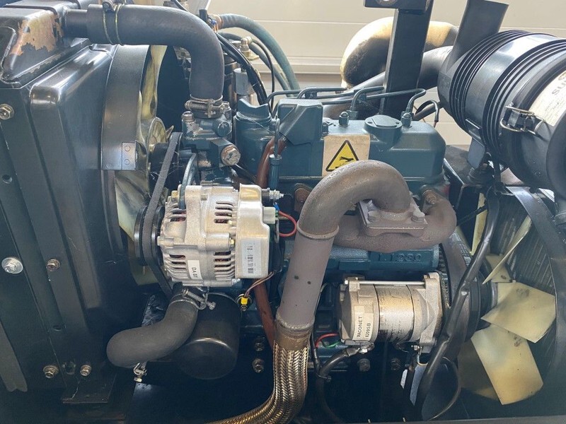 Воздушный компрессор Kubota Sullair 15.5 kW 7 bar 2000 L / min Diesel Schroefcompressor: фото 4