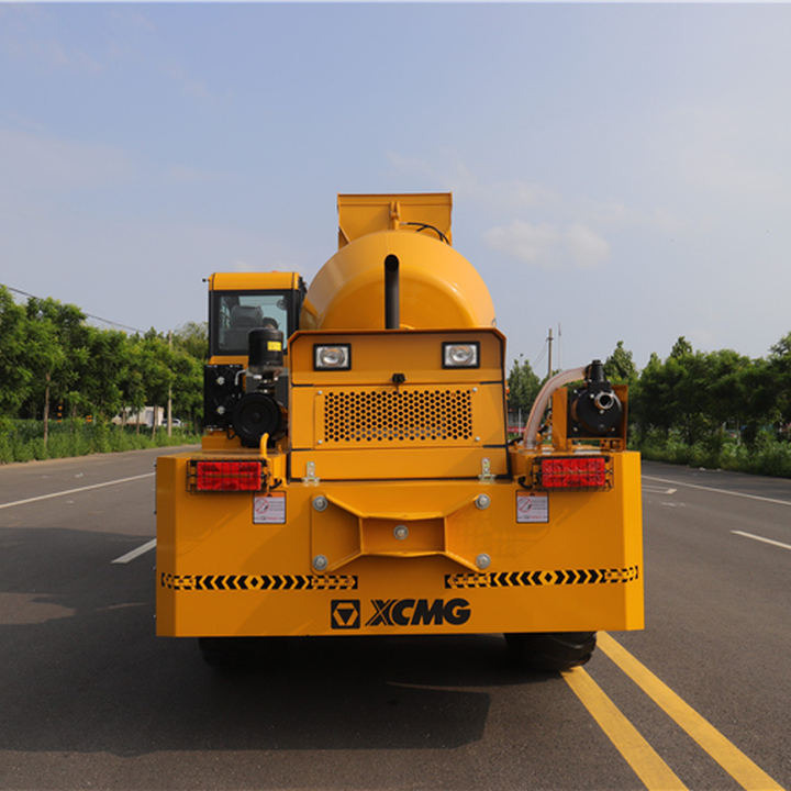 Новый Автобетоносмеситель XCMG Official 2.6m3 Mini Diesel Self Loading Concrete Mixer with Lifting Bucket Price: фото 7