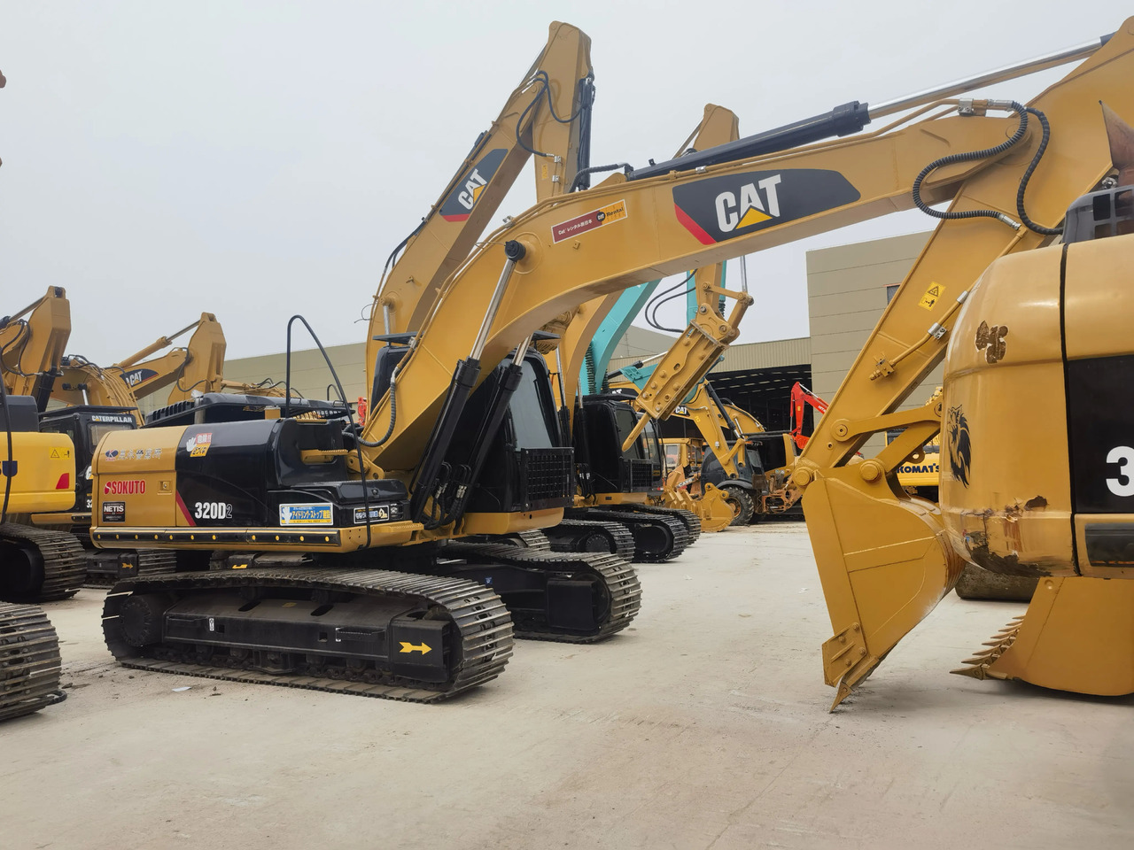 Гусеничный экскаватор used cat320d2 excavator caterpillar hydraulic crawler excavator 320d 320 320dl 320d excavators machine: фото 6