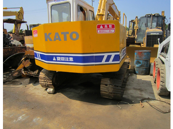 KATO HD250 - Гусеничный экскаватор