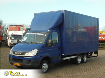 Фургон с закрытым кузовом IVECO Daily