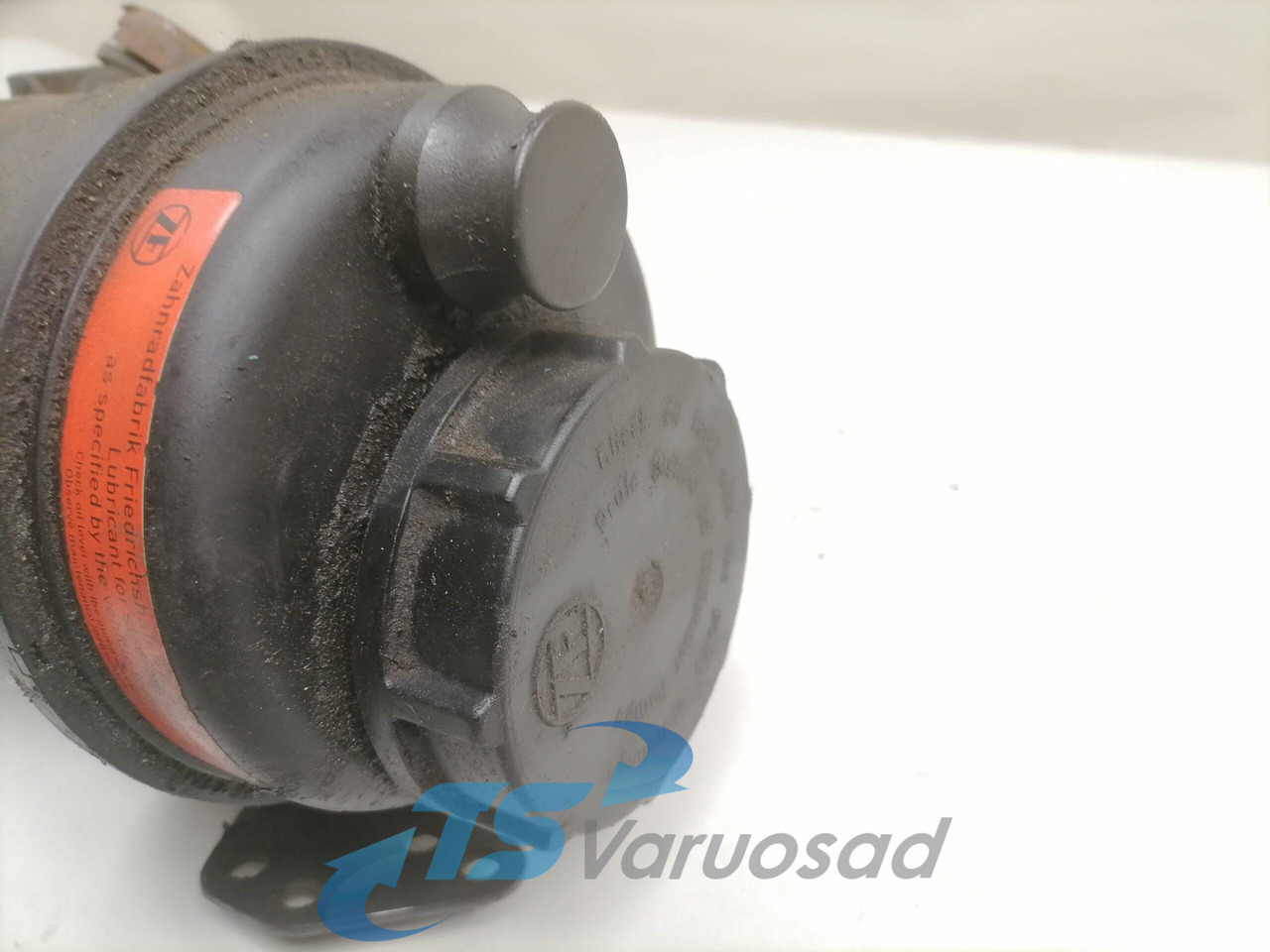 Шланг рулевого управления для Грузовиков Volvo Steering oil tank+ bracket 20495075: фото 6