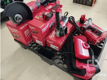MILWAUKEE Qty of Various Electric Tools ( ... - Инструмент/ Оборудование: фото 1