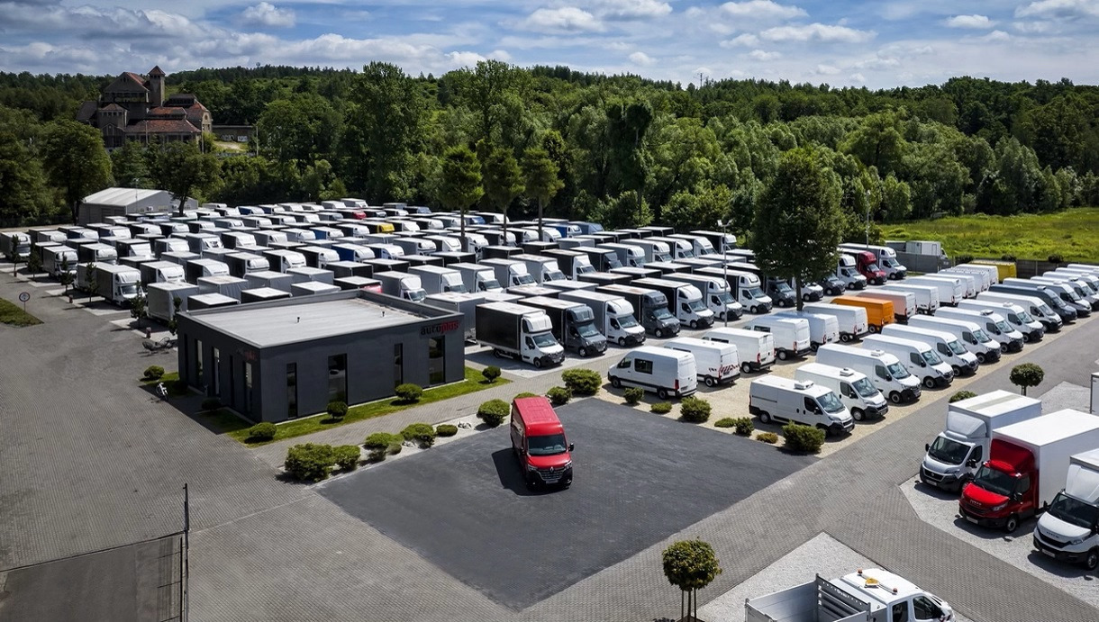 AUTO-PLUS DEALER - Фургоны IVECO undefined: фото 1