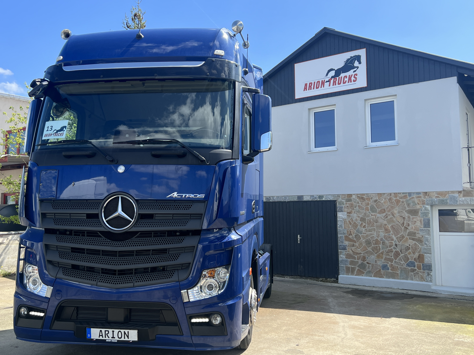 ARION TRUCKS GmbH - Фургоны MERCEDES-BENZ - Euro 4 undefined: фото 1
