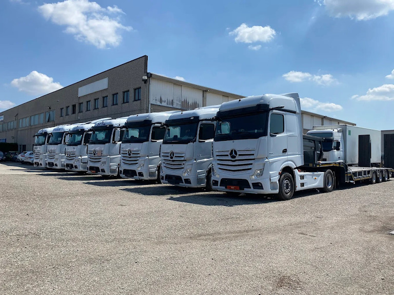 Truck Store Service SRL - объявления о продаже undefined: фото 1