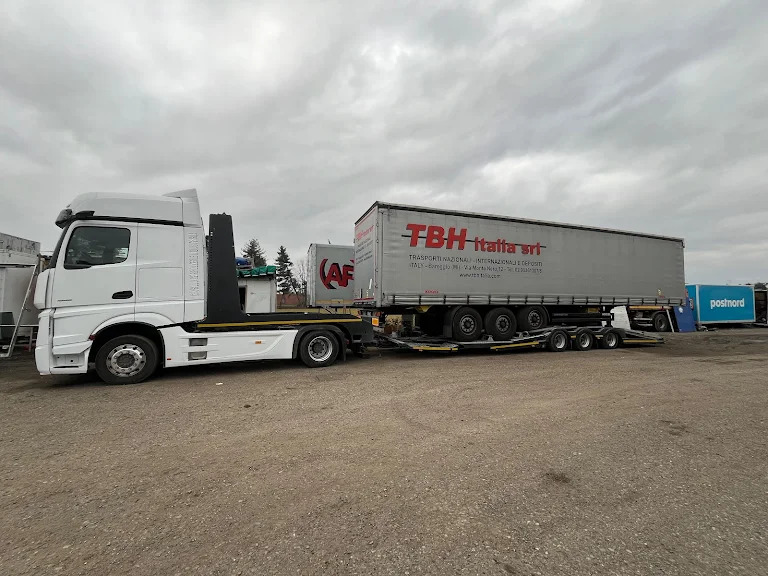 Truck Store Service SRL - объявления о продаже undefined: фото 6