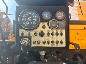 Асфальтоукладчик Leeboy 8500B: фото 5