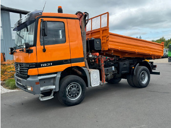 Самосвал MERCEDES-BENZ Actros 1831