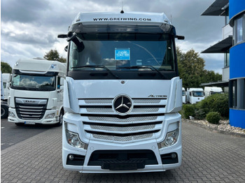 Тягач MERCEDES-BENZ