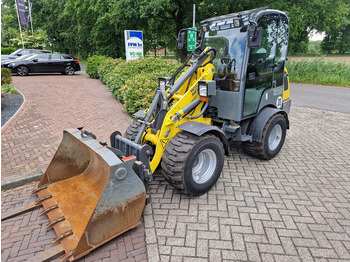 Колёсный погрузчик WACKER