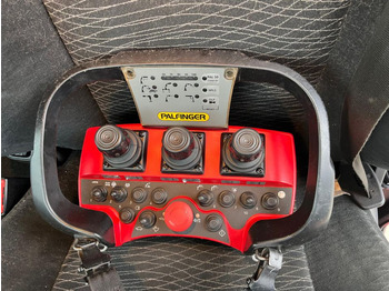 Самосвал, Автоманипулятор MERCEDES-BENZ Arocs 1845 4x4 HAD 2-Achs Allradkipper Heckkran Funk: фото 3