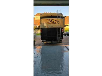 Грузовик Holiday Rambler Neptune XL: фото 2