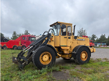 Колёсный погрузчик VOLVO L70