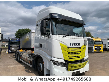 Грузовик-контейнеровоз/ Сменный кузов IVECO S-WAY