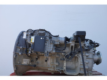 : фото в шапке страницы