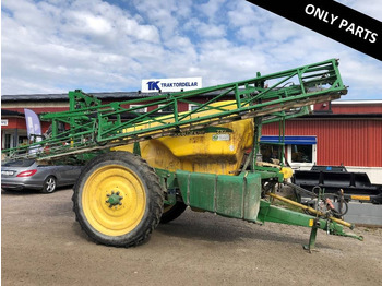 Прицепной опрыскиватель JOHN DEERE