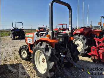 Трактор Hitachi CTX20: фото 3