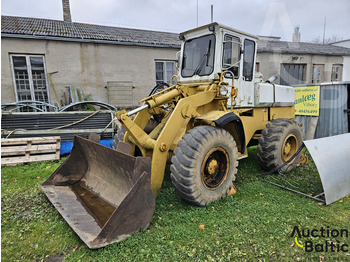 Колёсный погрузчик