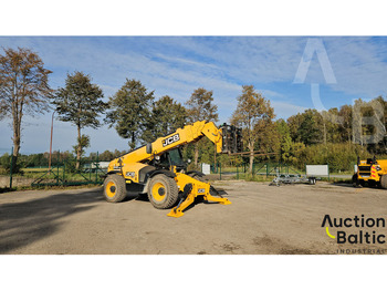 Телескопический погрузчик JCB