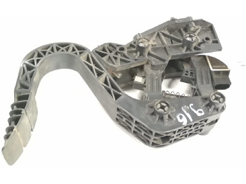 : фото в шапке страницы