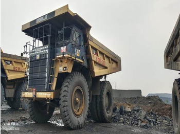 Карьерный самосвал CATERPILLAR 777
