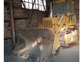 Гусеничный погрузчик CATERPILLAR