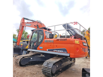 Гусеничный экскаватор DOOSAN DX340LC