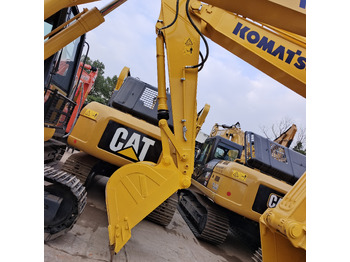 Гусеничный экскаватор KOMATSU PC210LC-8