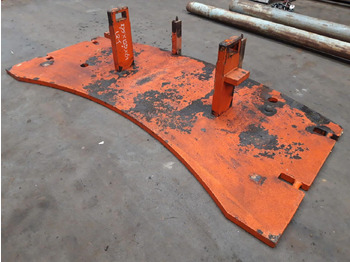 Противовес TEREX